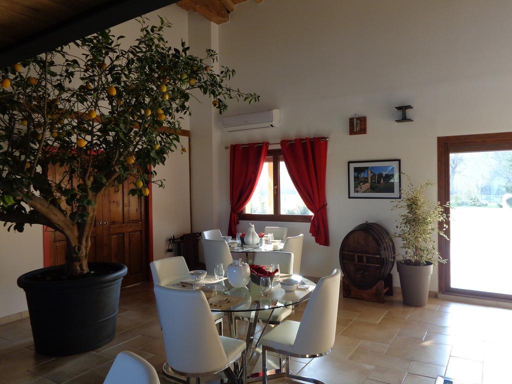 Domaine De La Garde Bed & Breakfast Vonnas Luaran gambar