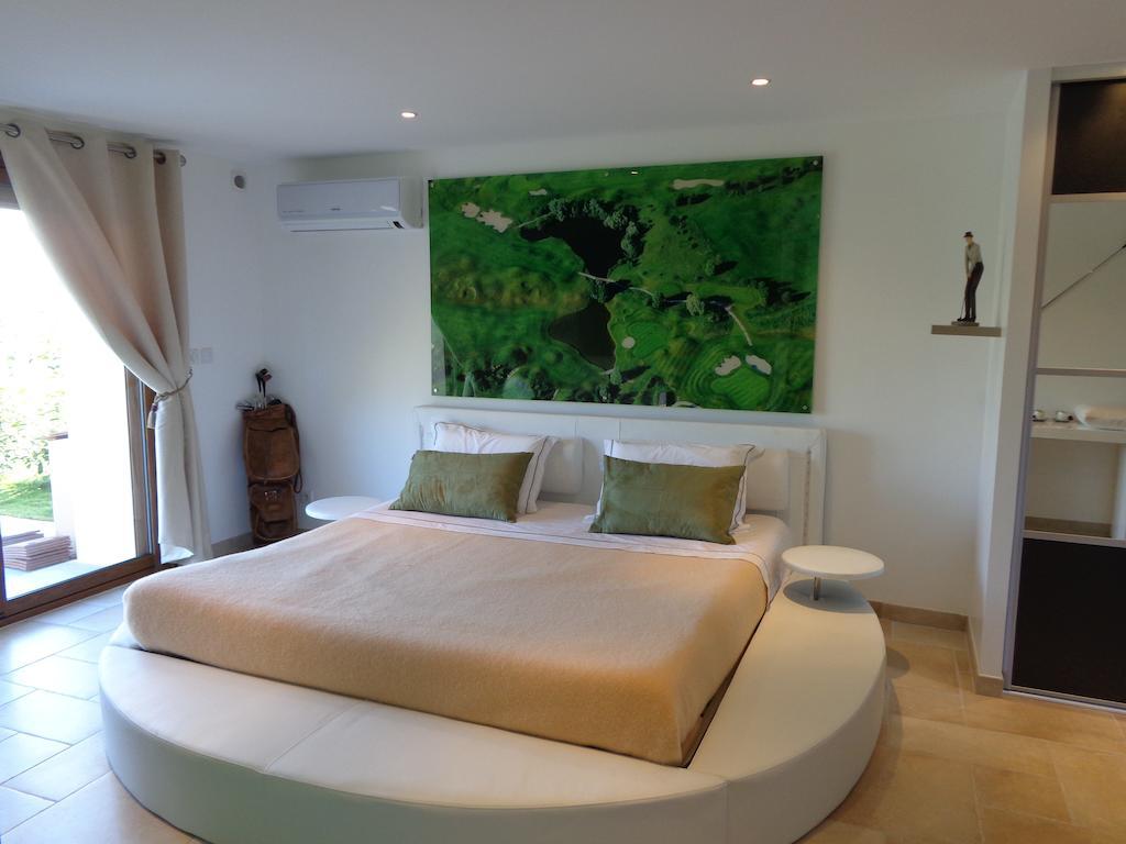 Domaine De La Garde Bed & Breakfast Vonnas Bilik gambar
